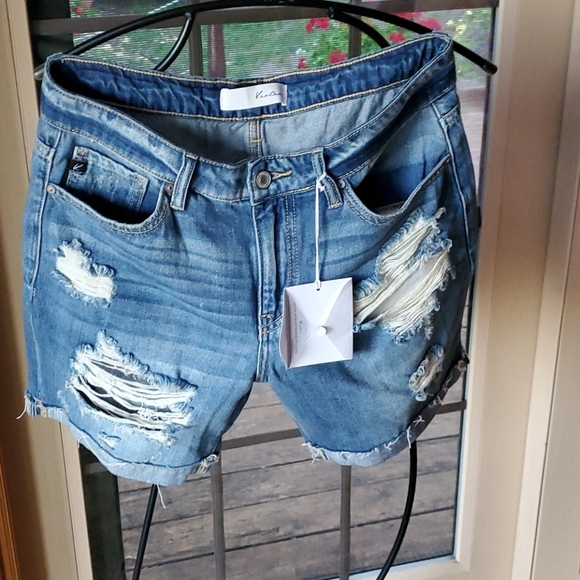 KanCan Pants - NWT Kancan Size M Distressed Blue Jean Shorts